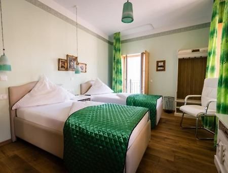 Belle Vue - Das Hotel... โฟลคาค ภายนอก รูปภาพ
