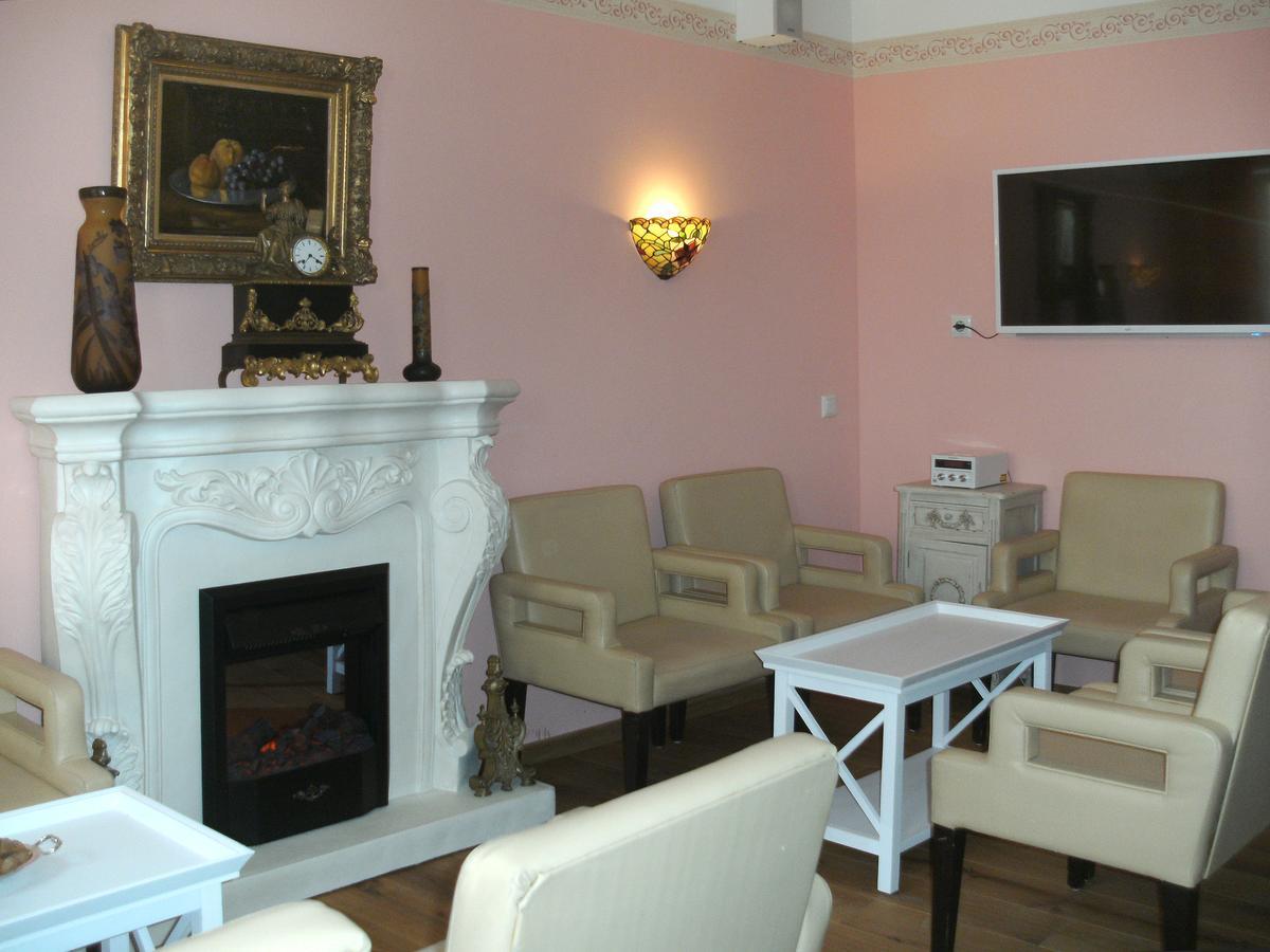Belle Vue - Das Hotel... โฟลคาค ภายนอก รูปภาพ