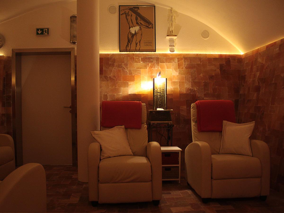 Belle Vue - Das Hotel... โฟลคาค ภายนอก รูปภาพ