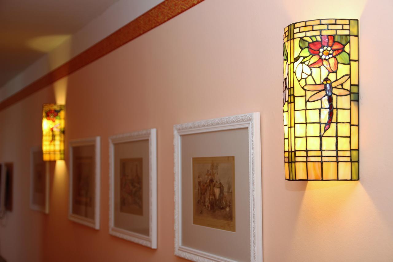 Belle Vue - Das Hotel... โฟลคาค ภายนอก รูปภาพ
